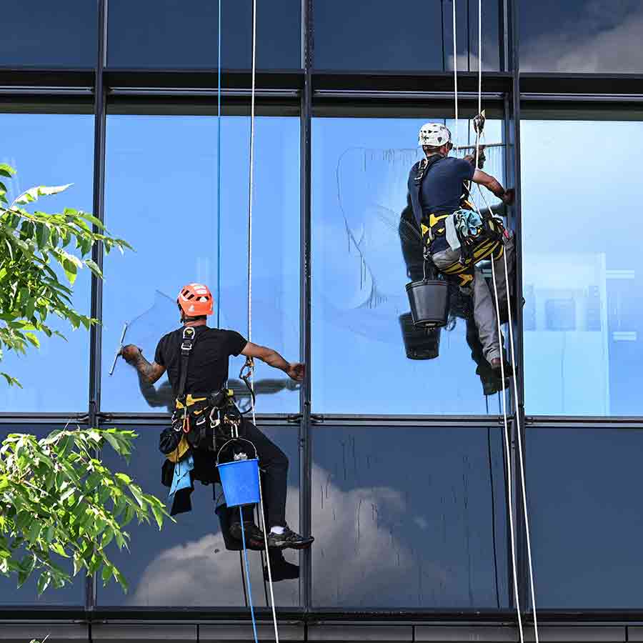 lavage des vitres en hauteur